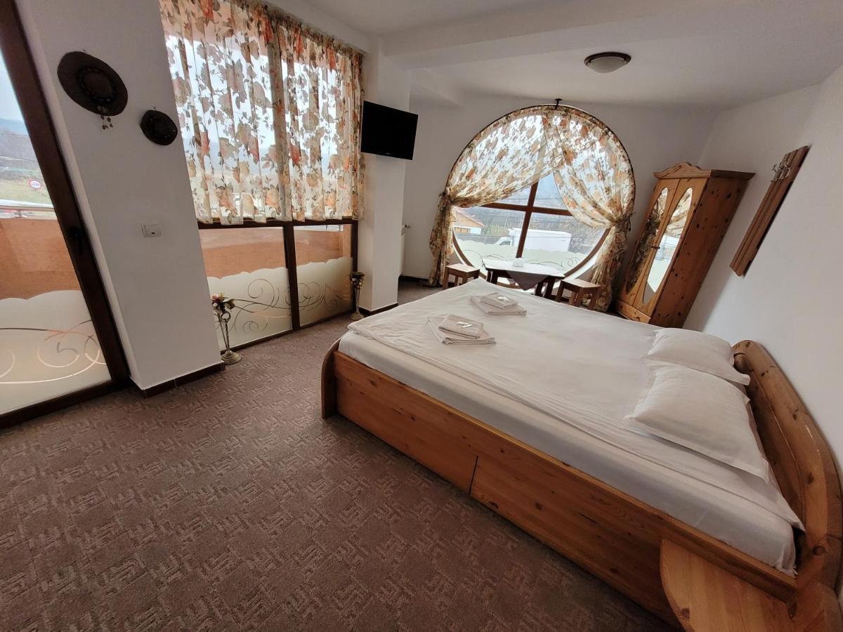 Motel Minerva Tîrgu Ocna エクステリア 写真